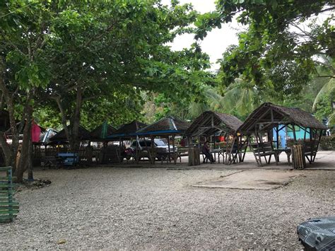 Matanos Reef Alorro Beach Resort .
